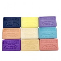 Lot de 9 savons "Fleuris"