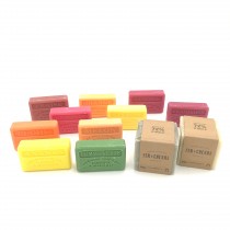 Lot de 10 savons "Fruités" et cubes traditionnels